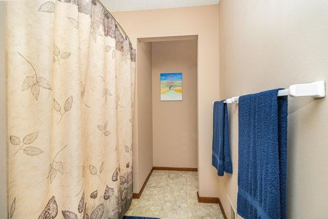 5503 E Bavarian Pass, Fridley, MN 55432