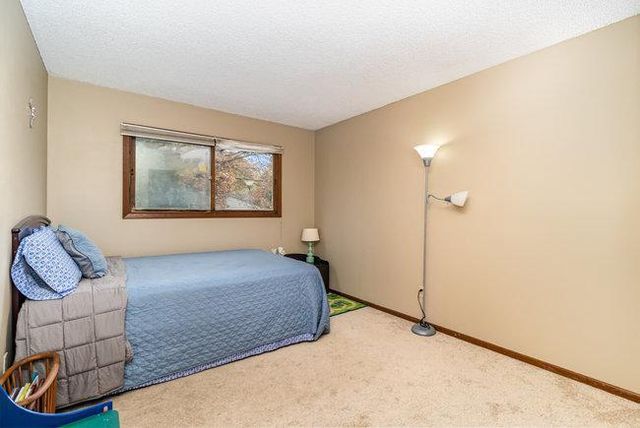 5503 E Bavarian Pass, Fridley, MN 55432