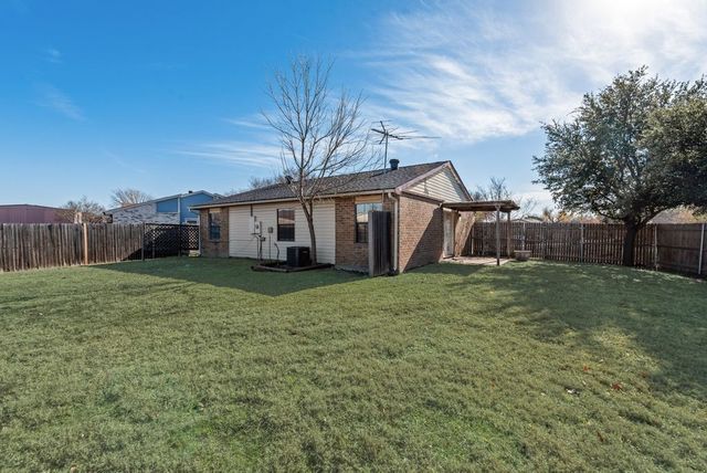 6000 Dunn Drive, The Colony, TX 75056