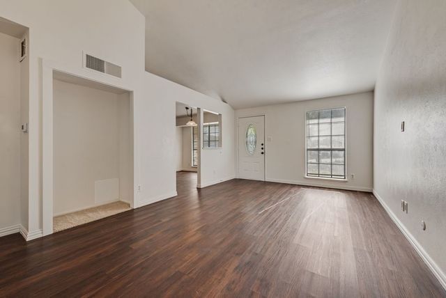 6000 Dunn Drive, The Colony, TX 75056