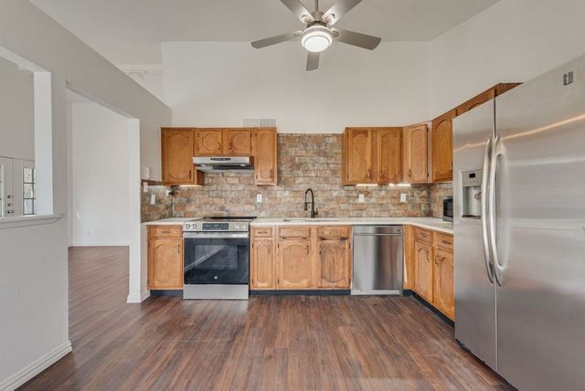 6000 Dunn Drive, The Colony, TX 75056