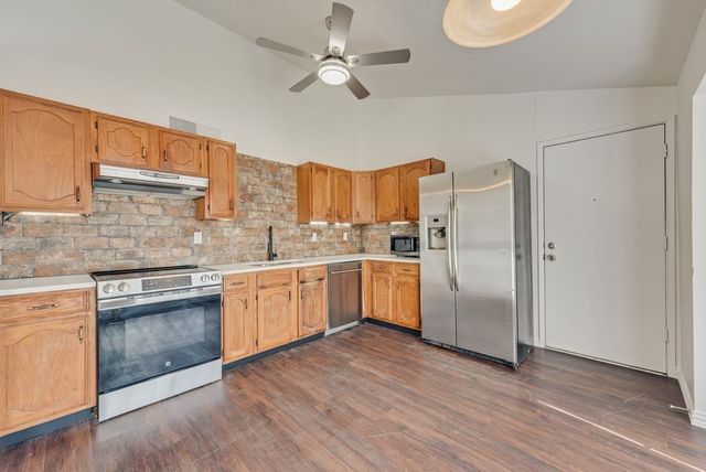 6000 Dunn Drive, The Colony, TX 75056