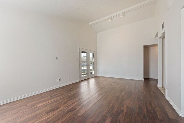 6000 Dunn Drive, The Colony, TX 75056