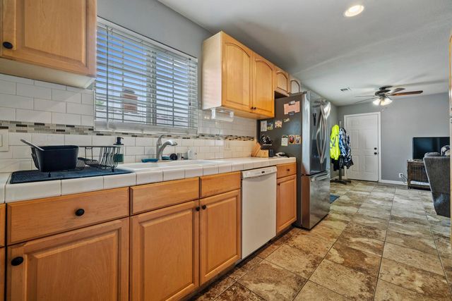 224 El Capitan Ave, Manteca, CA 95337