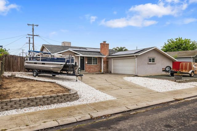 224 El Capitan Ave, Manteca, CA 95337