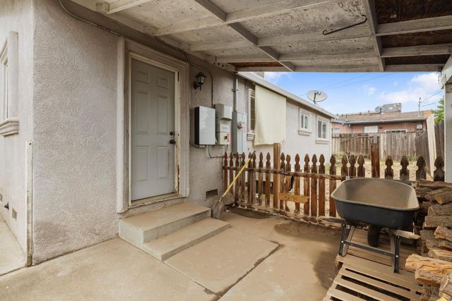 224 El Capitan Ave, Manteca, CA 95337