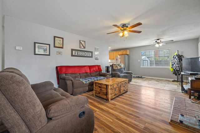 224 El Capitan Ave, Manteca, CA 95337