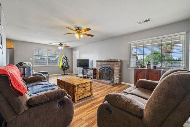 224 El Capitan Ave, Manteca, CA 95337