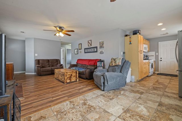 224 El Capitan Ave, Manteca, CA 95337