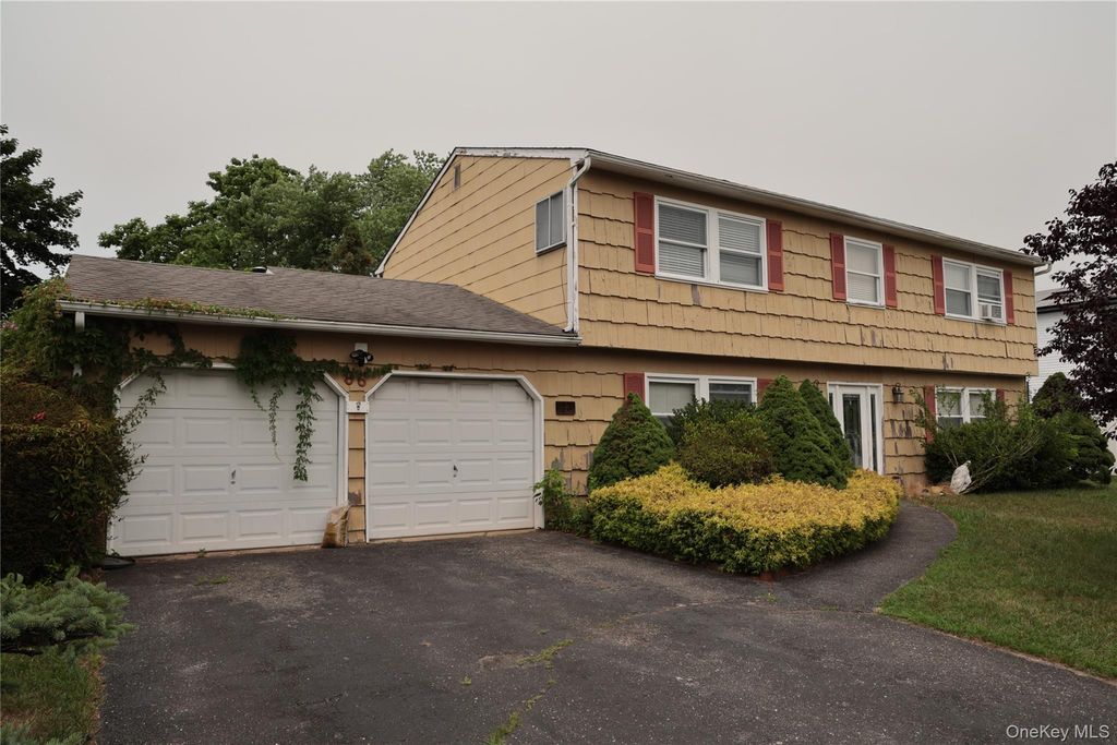 96 Rustic Avenue, Medford, NY 11763