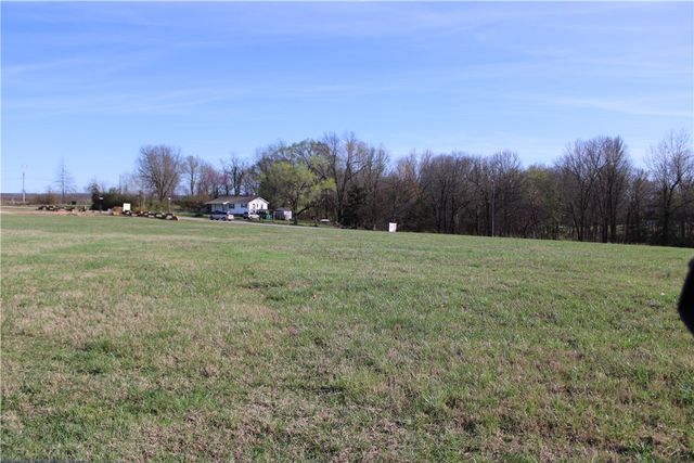 2309 Northern Trace Way, Tontitown, AR 72762
