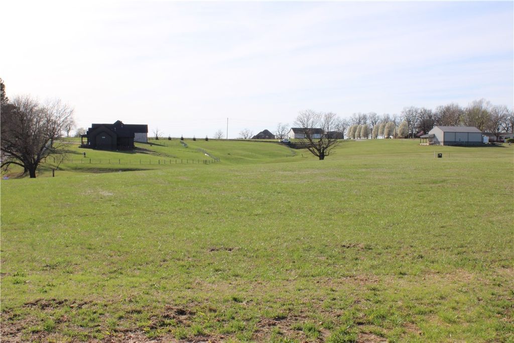 2309 Northern Trace Way, Tontitown, AR 72762