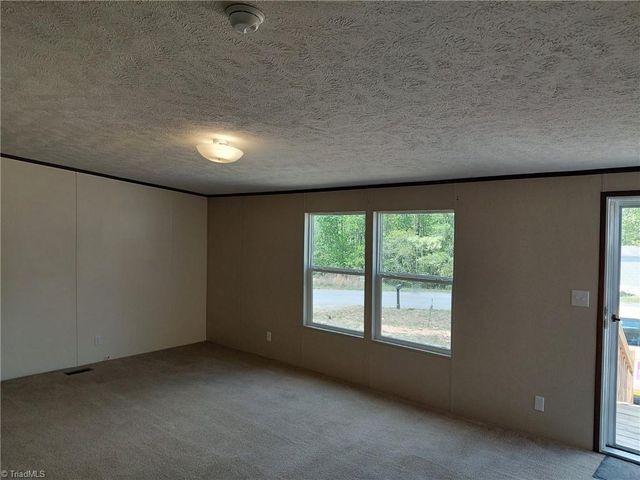 127 Ring Place Road, Mount Airy, NC 27030