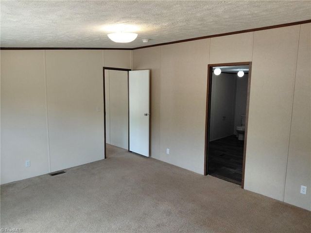 127 Ring Place Road, Mount Airy, NC 27030