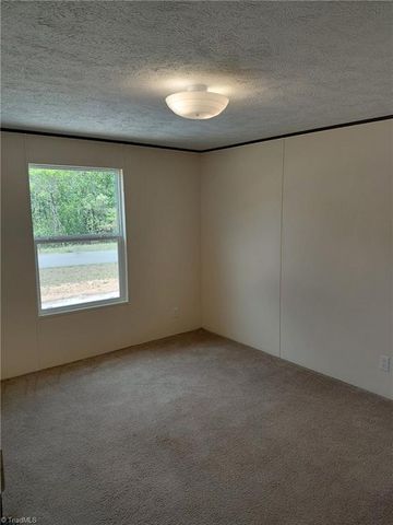 127 Ring Place Road, Mount Airy, NC 27030