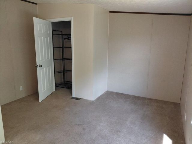 127 Ring Place Road, Mount Airy, NC 27030