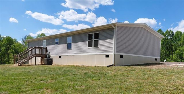 127 Ring Place Road, Mount Airy, NC 27030