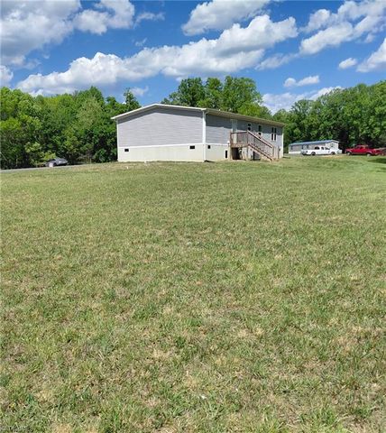 127 Ring Place Road, Mount Airy, NC 27030