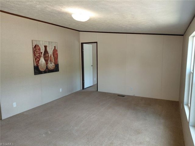 127 Ring Place Road, Mount Airy, NC 27030