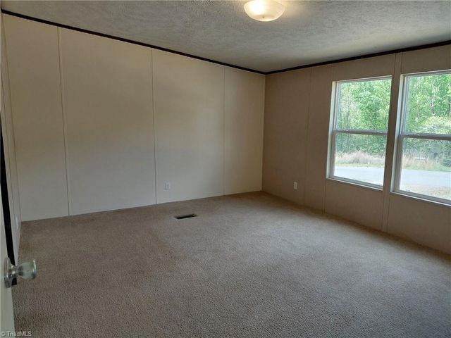 127 Ring Place Road, Mount Airy, NC 27030