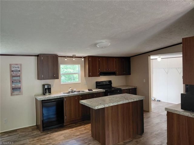 127 Ring Place Road, Mount Airy, NC 27030