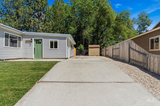 2224 S Rachel Circle, Boise, ID 83706
