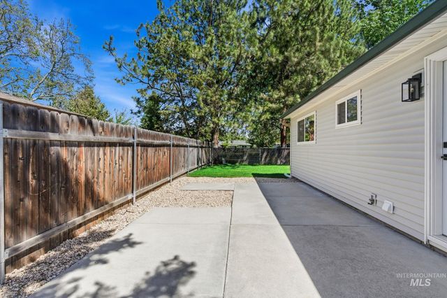 2224 S Rachel Circle, Boise, ID 83706