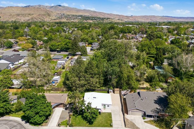 2224 S Rachel Circle, Boise, ID 83706