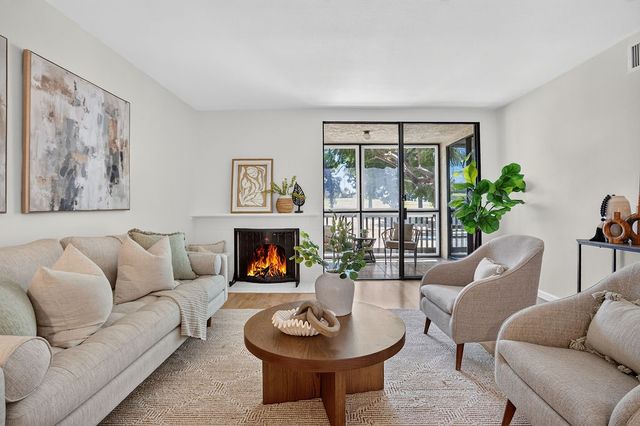 4835 E Anaheim Street 105, Long Beach, CA 90804