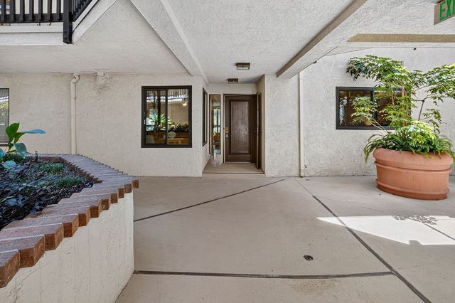 4835 E Anaheim Street 105, Long Beach, CA 90804