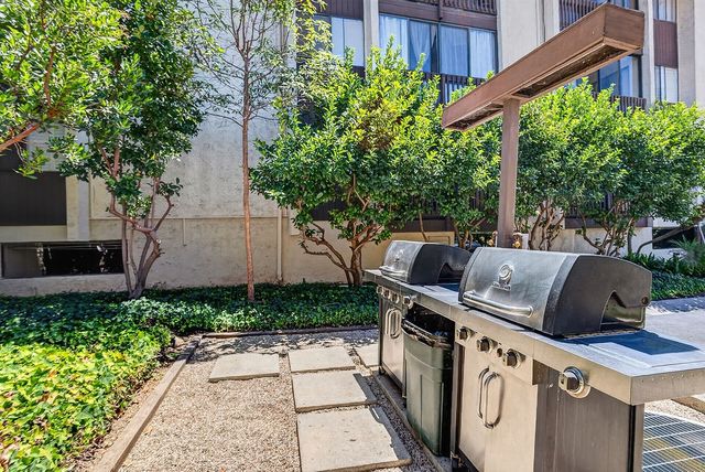 4835 E Anaheim Street 105, Long Beach, CA 90804