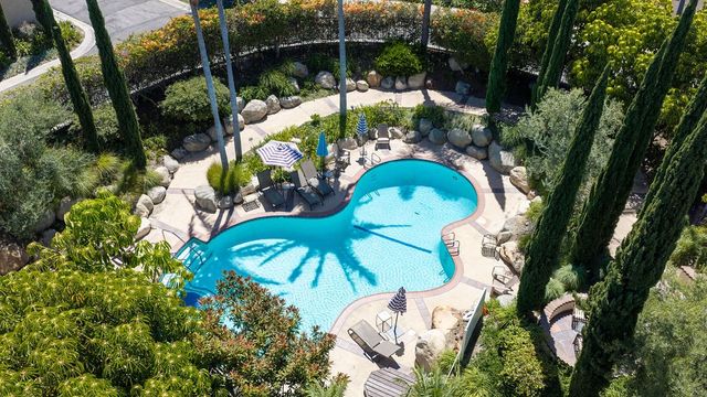 4835 E Anaheim Street 105, Long Beach, CA 90804