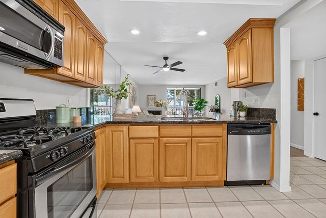 4835 E Anaheim Street 105, Long Beach, CA 90804