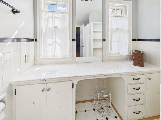 3210 E Elmwood Dr, Wichita, KS 67218