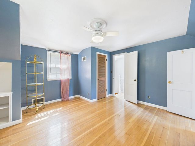 3210 E Elmwood Dr, Wichita, KS 67218