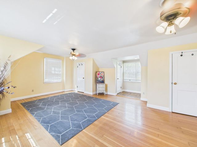 3210 E Elmwood Dr, Wichita, KS 67218