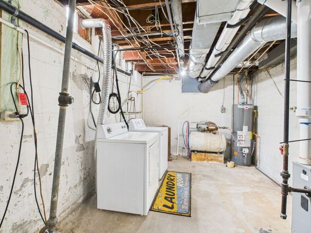 3210 E Elmwood Dr, Wichita, KS 67218