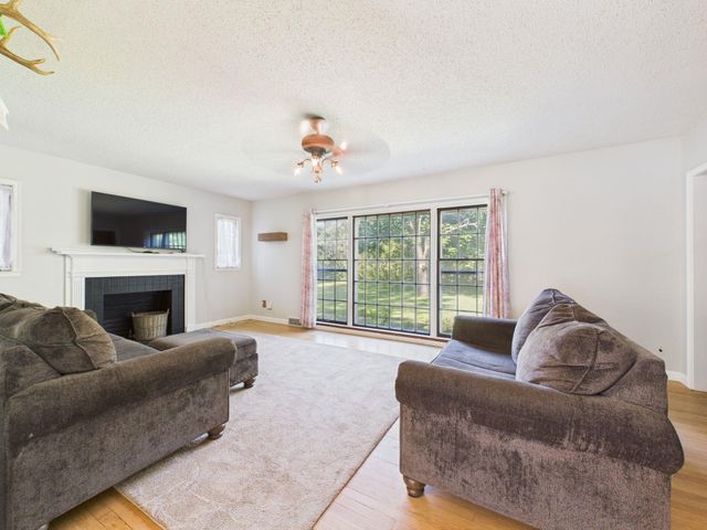 3210 E Elmwood Dr, Wichita, KS 67218