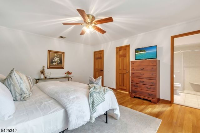 204 Queens Ln, Mountainside Boro, NJ 07092