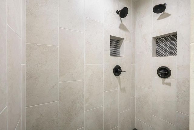 18560 Hexham Lane, Lakeville, MN 55044