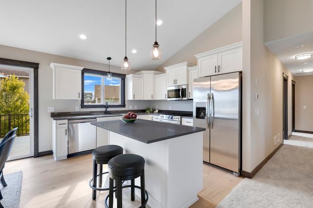 18560 Hexham Lane, Lakeville, MN 55044