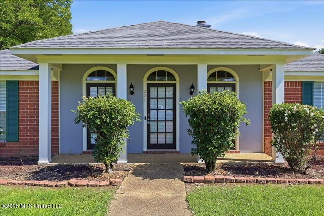 201 Planters Cove, Madison, MS 39110