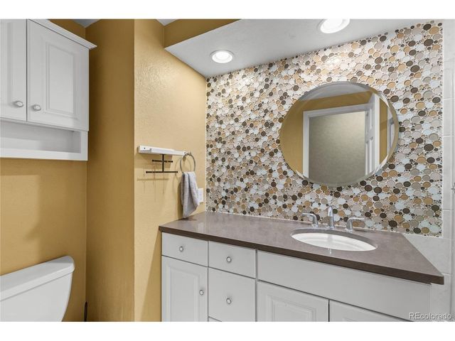 6113 S Galena Ct, Englewood, CO 80111