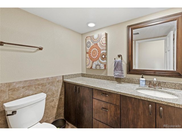 6113 S Galena Ct, Englewood, CO 80111