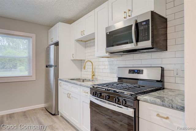 31610 Antrim Court, Westland, MI 48186