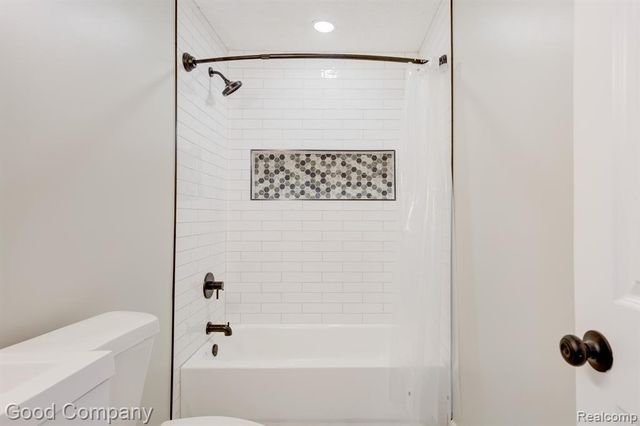 31610 Antrim Court, Westland, MI 48186