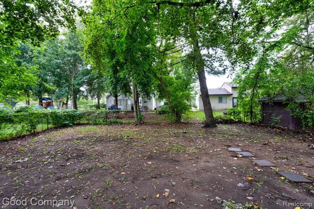 31610 Antrim Court, Westland, MI 48186