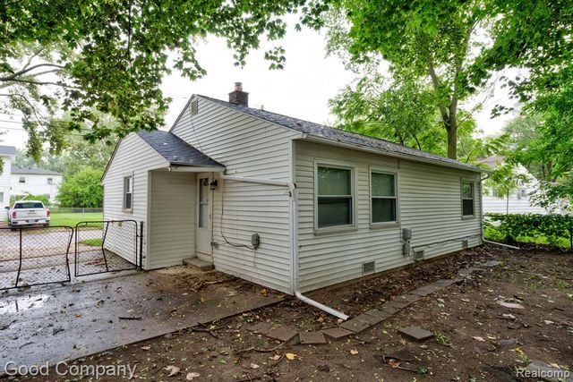 31610 Antrim Court, Westland, MI 48186