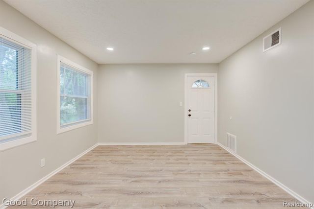 31610 Antrim Court, Westland, MI 48186