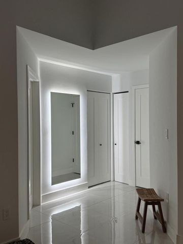 8455 NW 190th Terrace, Hialeah, FL 33015